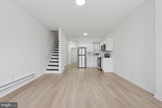 Building Photo - 3930 Parrish St