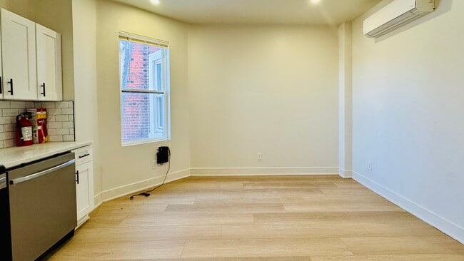 Building Photo - 5459 Cedar Ave