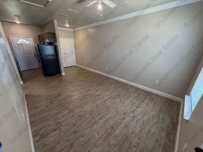 Foto del edificio - Spacious 1 bedroom 1 bath Apartment