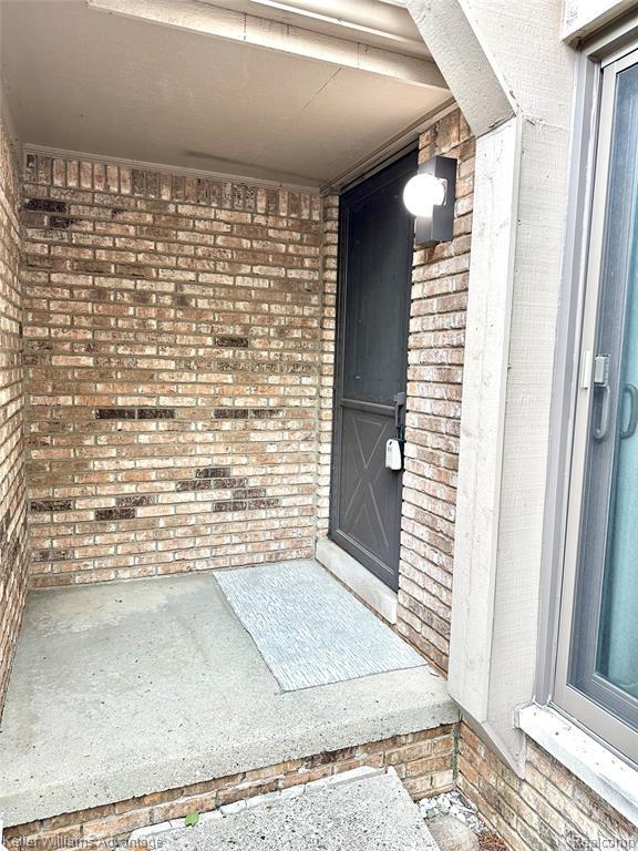 Building Photo - 31404 Hunters Cir Dr