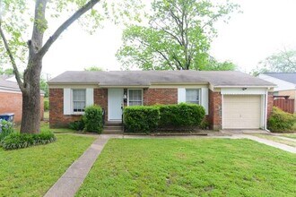 Building Photo - 10433 Fern Dr