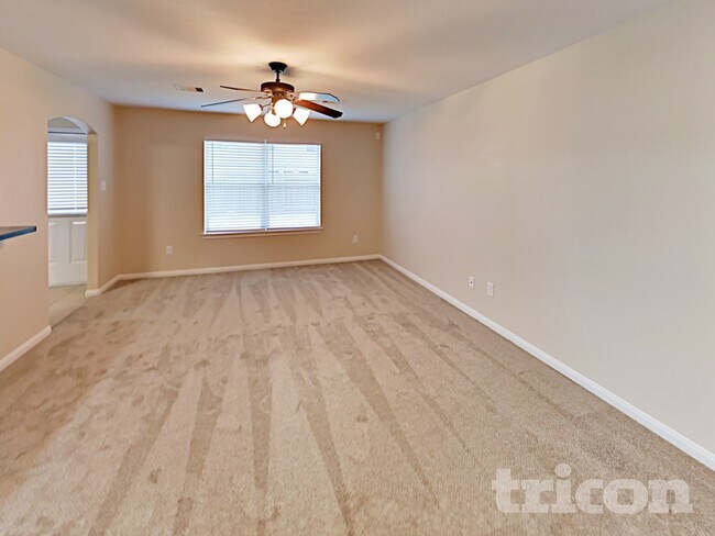 Building Photo - 12022 Green Bluff Ct