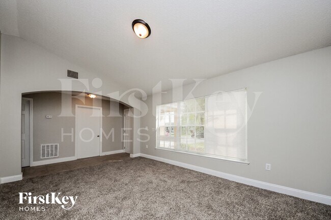 Foto del edificio - 256 Canterbury Ct