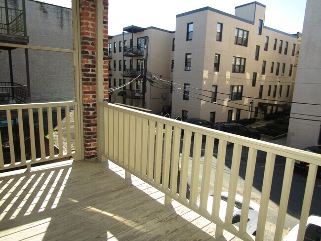 Foto del edificio - 324 Summit Ave