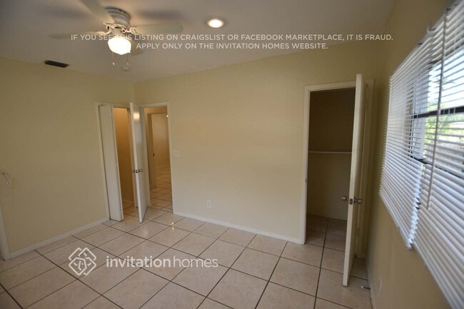 Foto del edificio - 1100 NE 166th St