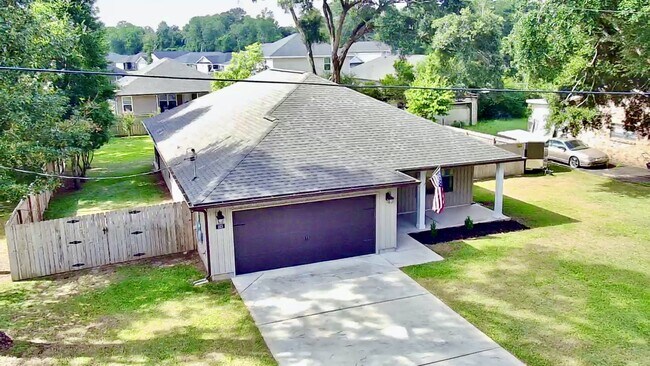 Building Photo - 163 Beland Rd