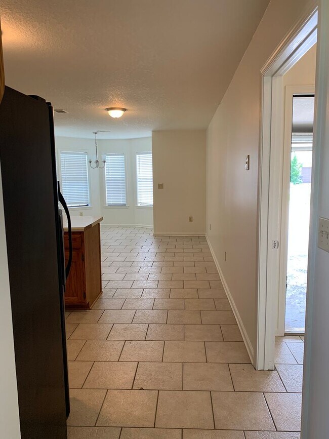 Foto del edificio - 3Bed/2Bath Home/Corner Lot/2 Car Garage an...
