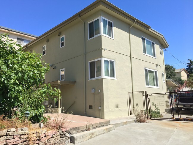 Foto del edificio - 739 Jean St