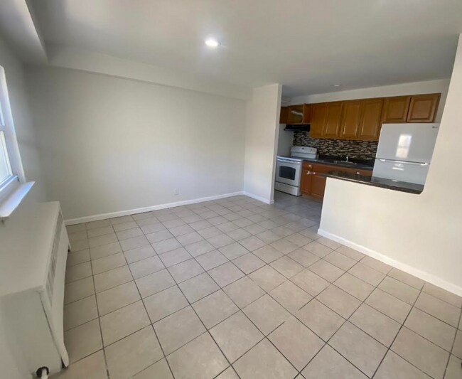 Foto del edificio - 675 E 233rd St