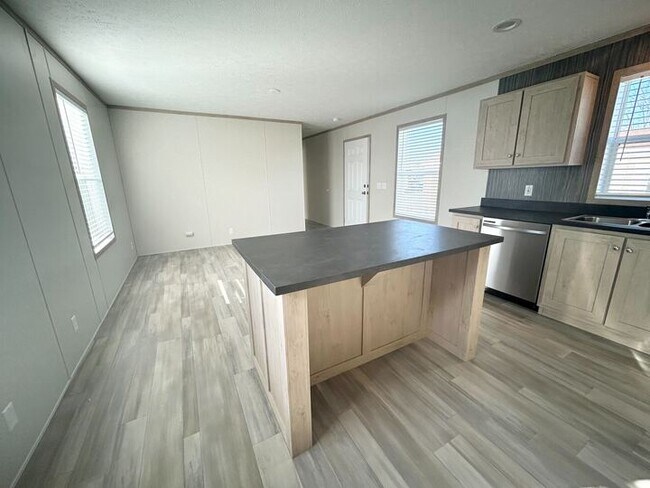 Foto del edificio - 52792 S Zacharias Ct