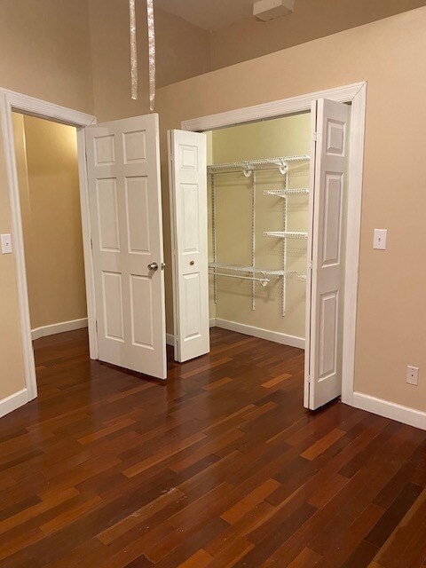 Foto principal - 1647 S Throop St