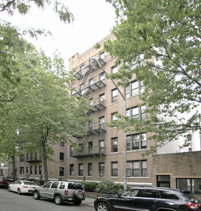 314 79th St - 255 79th St
