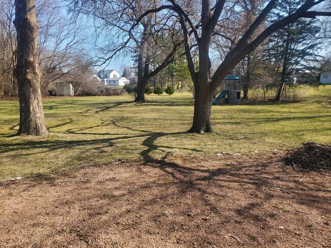 Foto del edificio - Spacious 3 Bedroom Single Family