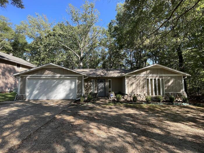 Foto principal - 7802 Lassie Ln