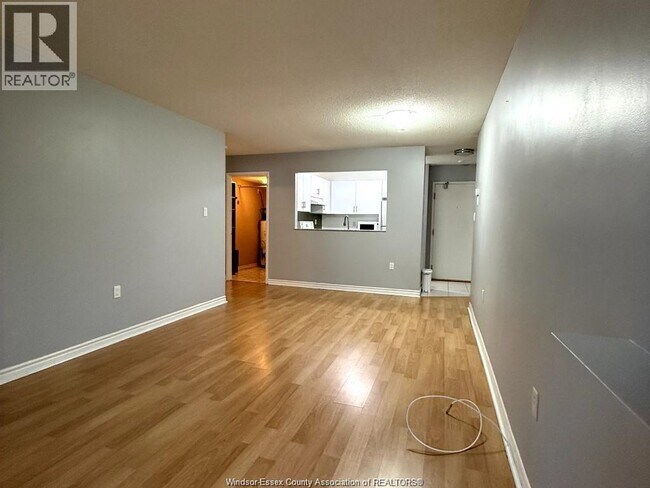 Photo du bâtiment - 3000 Sandwich St.