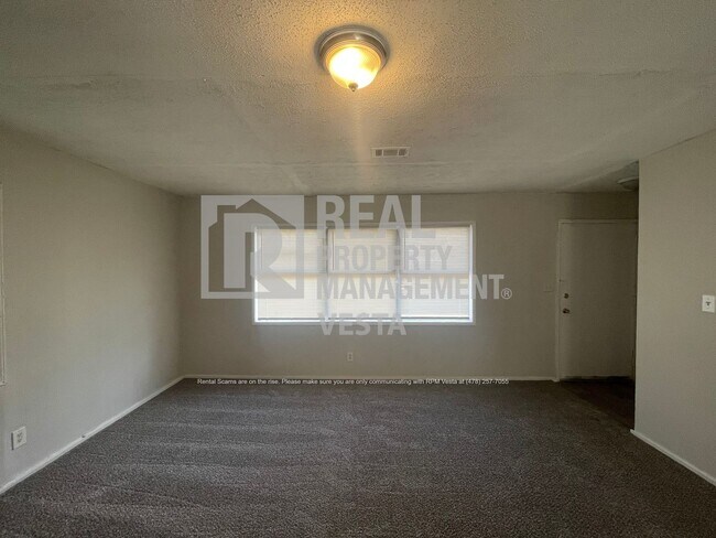 Foto del edificio - 1586 Hurley Cir