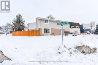 Building Photo - 4 Hardcastle Ct