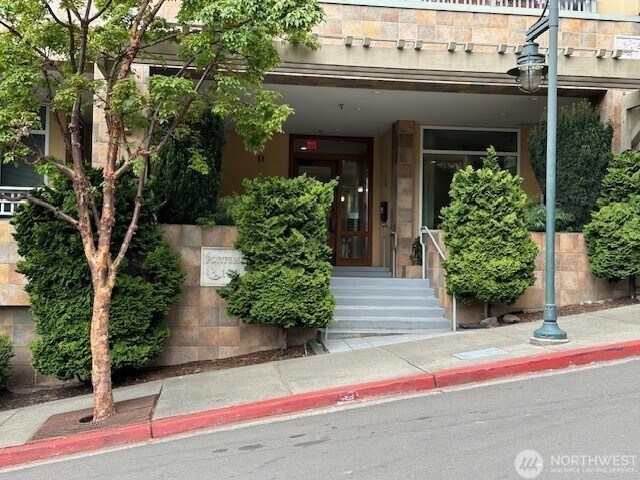 Primary Photo - 108 2nd Ave S
