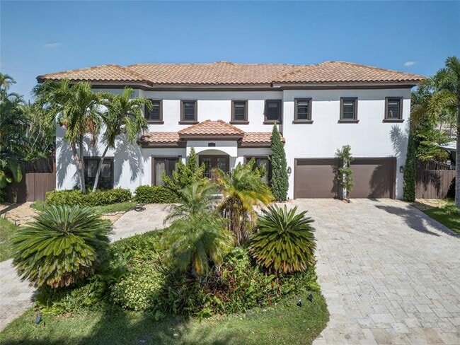 Foto del edificio - 2211 NE 43rd St