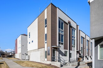 Building Photo - 1551 W 43rd Ave