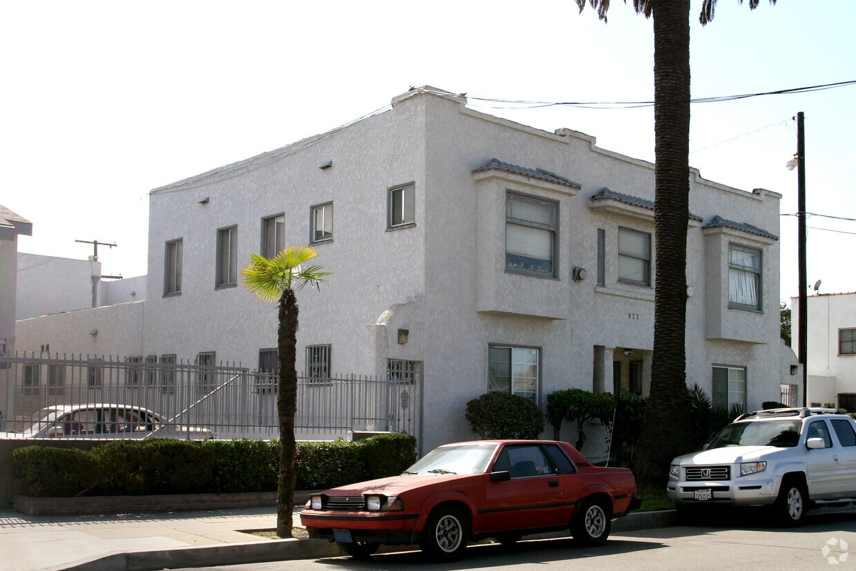 Building Photo - 920 E NEW YORK ST