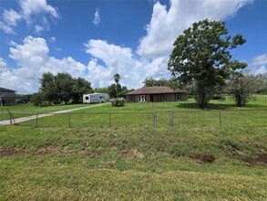 Building Photo - 318 County Rd 296D