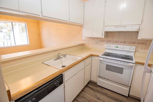 Foto del edificio - 1222 Coyote Creek Ct