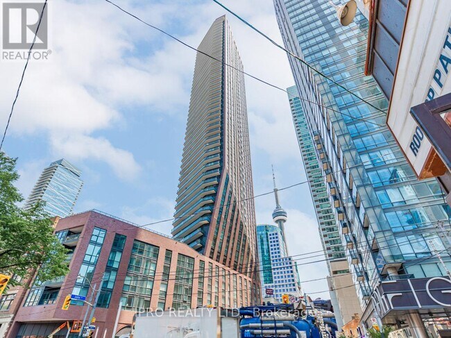 Building Photo - 99-499 John St