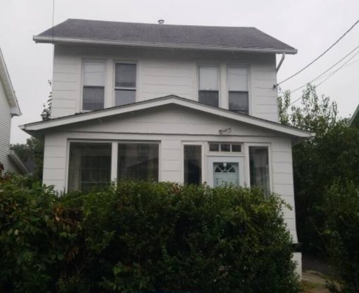 Primary Photo - 1525 Bond St