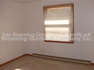 Building Photo - One bedroom duplex (back section only) in ...