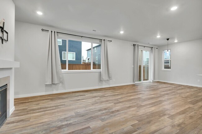 Building Photo - Spacious 3-Bedroom Home in Olympia