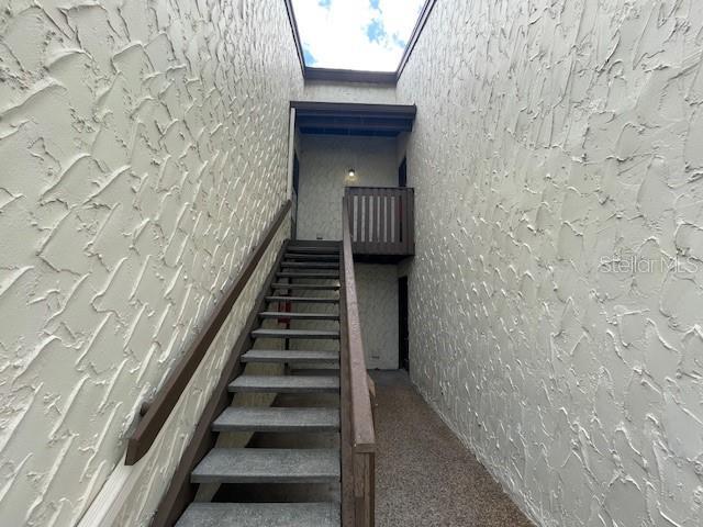 Foto del edificio - 722 116th Ave N
