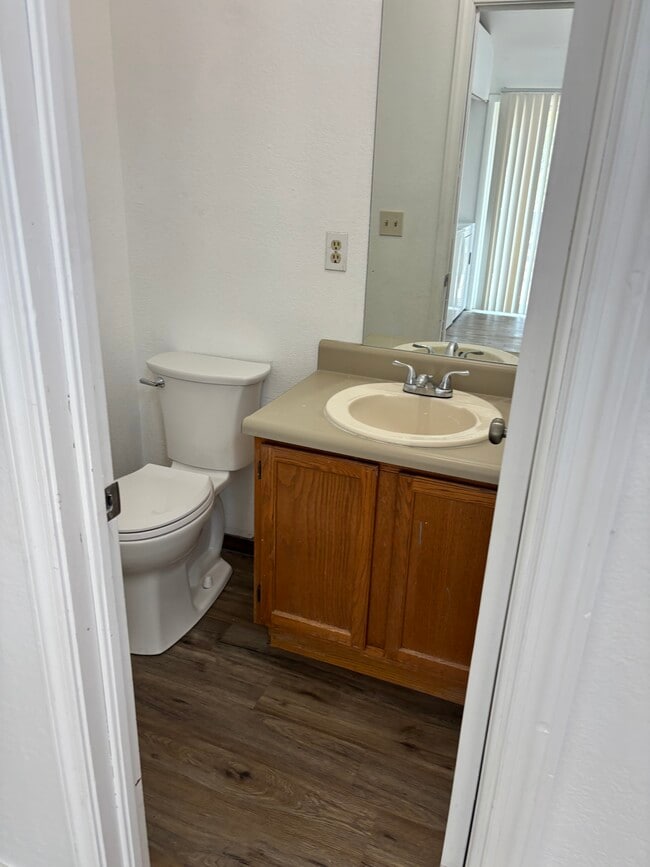 Building Photo - 3033 Pinnacle Dr