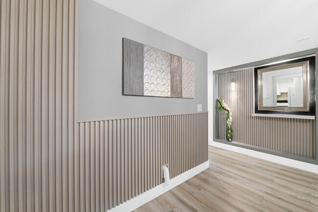 Foto del edificio - 491 Racquet Club Rd