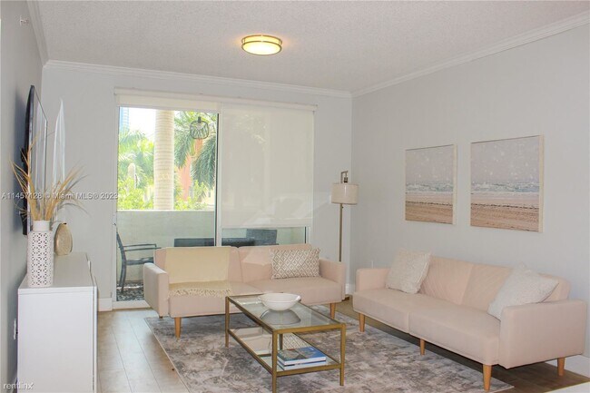 Foto del edificio - 2 br, 2 bath Condo - 17100 N Bay Rd Apt 1316