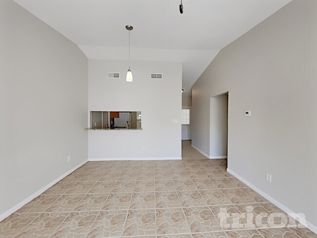 Foto del edificio - 1757 Lakeview Village Dr