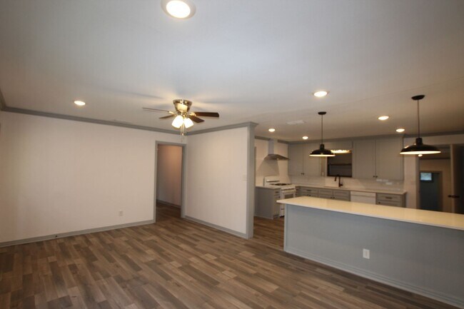 Foto del edificio - Coming Soon! Updated 3 Bed 2 Bath Rental! ...