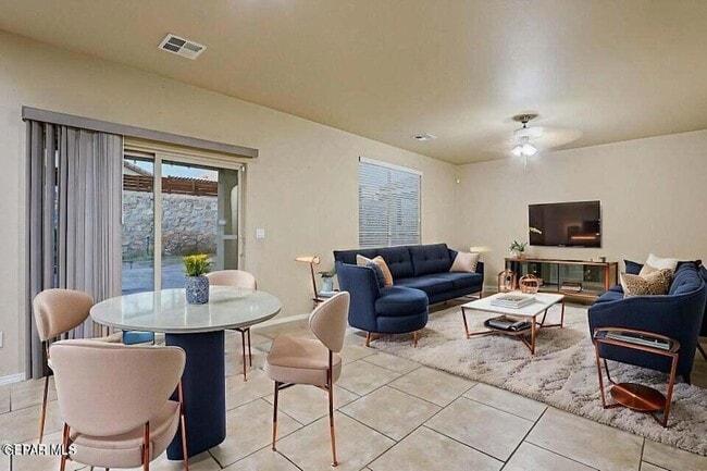 Building Photo - 12445 Chamberlain Dr