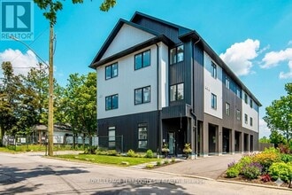 Building Photo - 145 Clapperton St