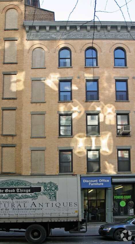 Foto del edificio - 130-134 W 24th St