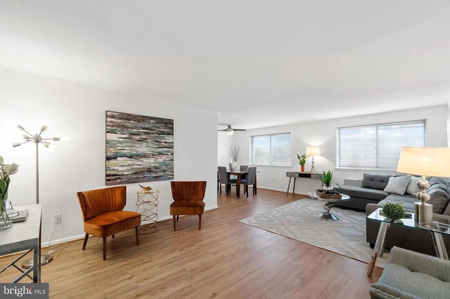 Building Photo - 5111 8th Rd S