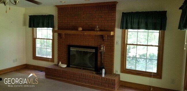 Foto del edificio - 1594 Doster Rd