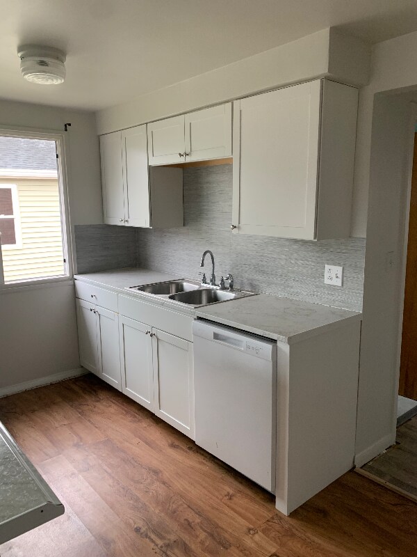 Foto del edificio - 1373 Sheridan Dr