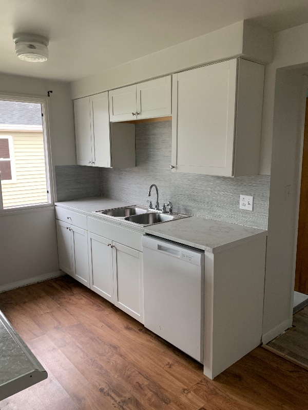 Building Photo - 1373 Sheridan Dr