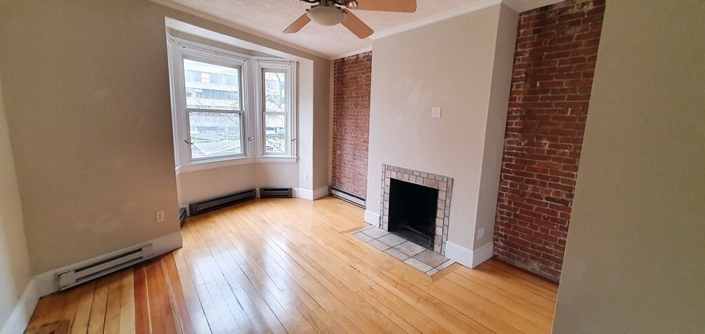 Primary Photo - 34 Station St