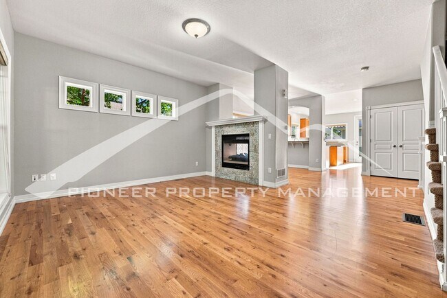 Foto del edificio - 4570 Meade St