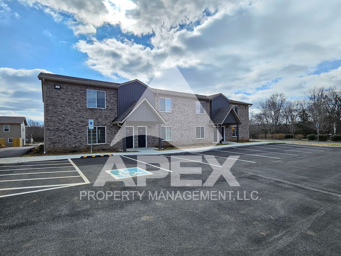 Foto principal - AVALON TOWNHOMES – BRAND NEW 2 Bd/2.5 Ba T...