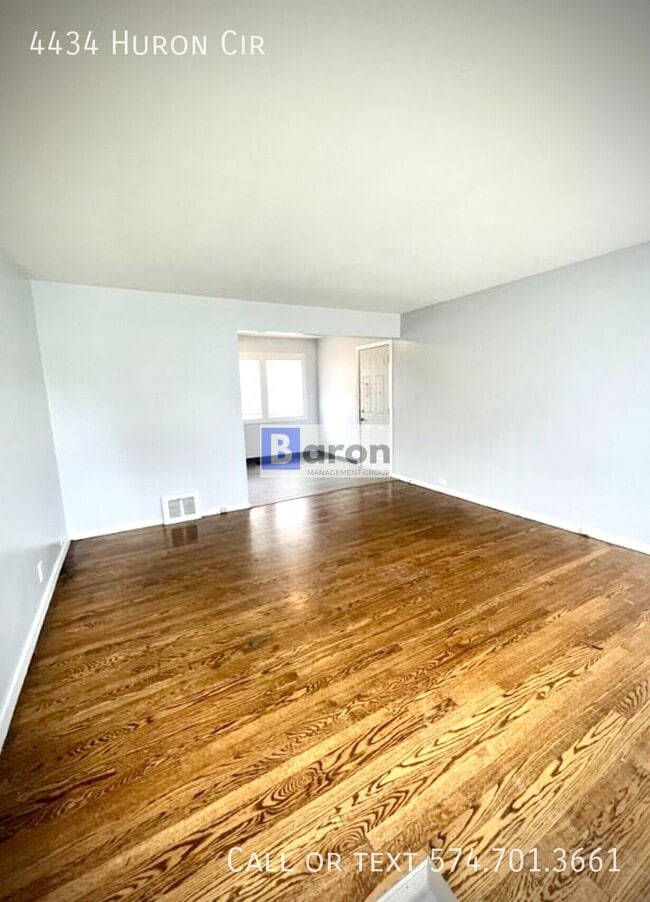 Building Photo - 4434 Huron Cir