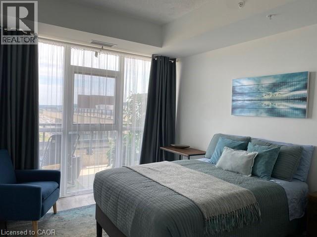 Building Photo - 550 N Service Rd