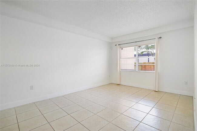 Building Photo - 10900 SW 104th St
